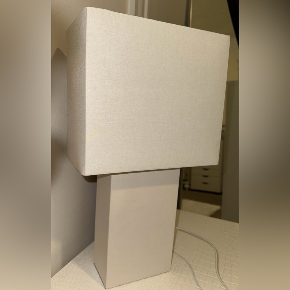 Lamp with USB